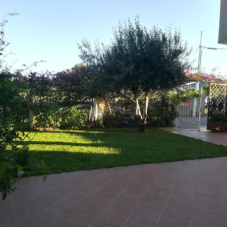 Tirso B&B Тортолі Екстер'єр фото